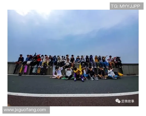 李静谈滑板人生：从初学者到职业选手的心路历程与成长故事